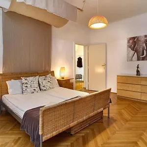 State Opera Alley Apartment Vienna